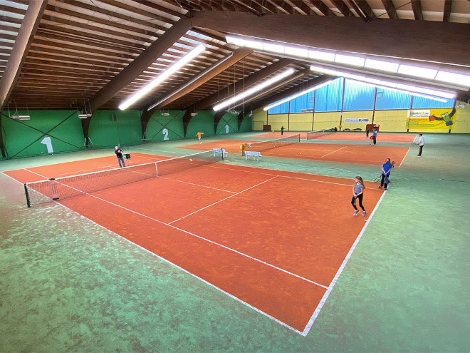Tennishalle